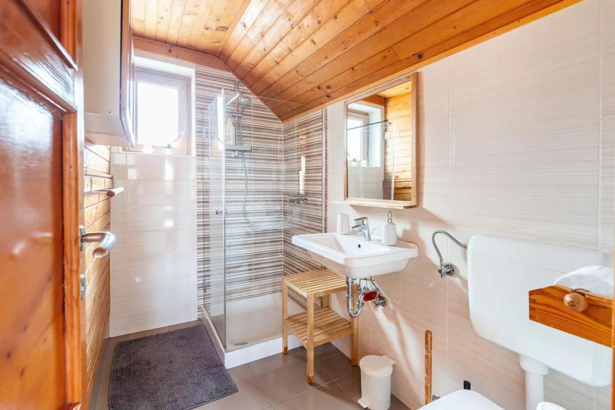 Holiday Home Bela ゴレンスカ地方 エクステリア 写真